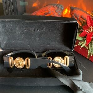 MEDUSA BIGGIE SUNGLASS